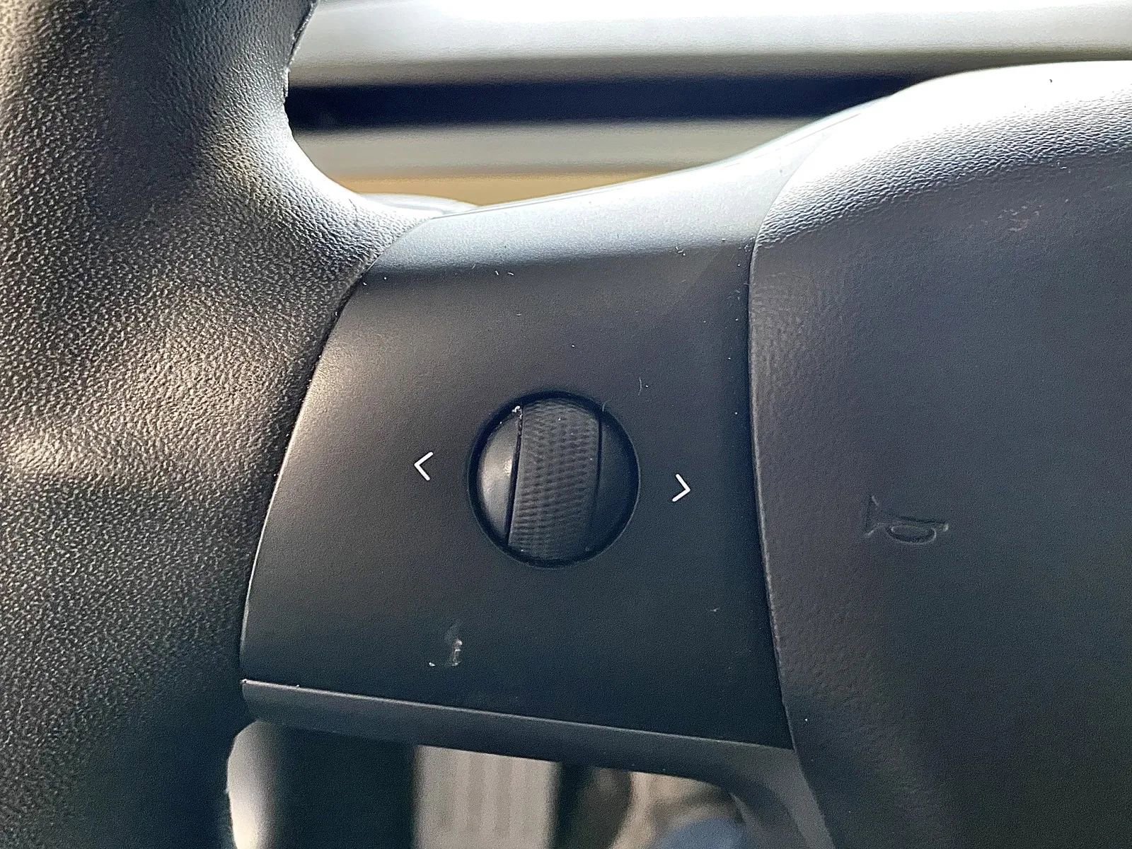 Used 2019 Tesla Model 3 Standard Range Plus image 17