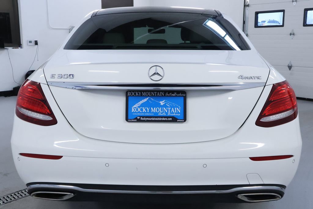 Used 2018 Mercedes-Benz E 300 4MATIC w/ Premium 1 Package image 6