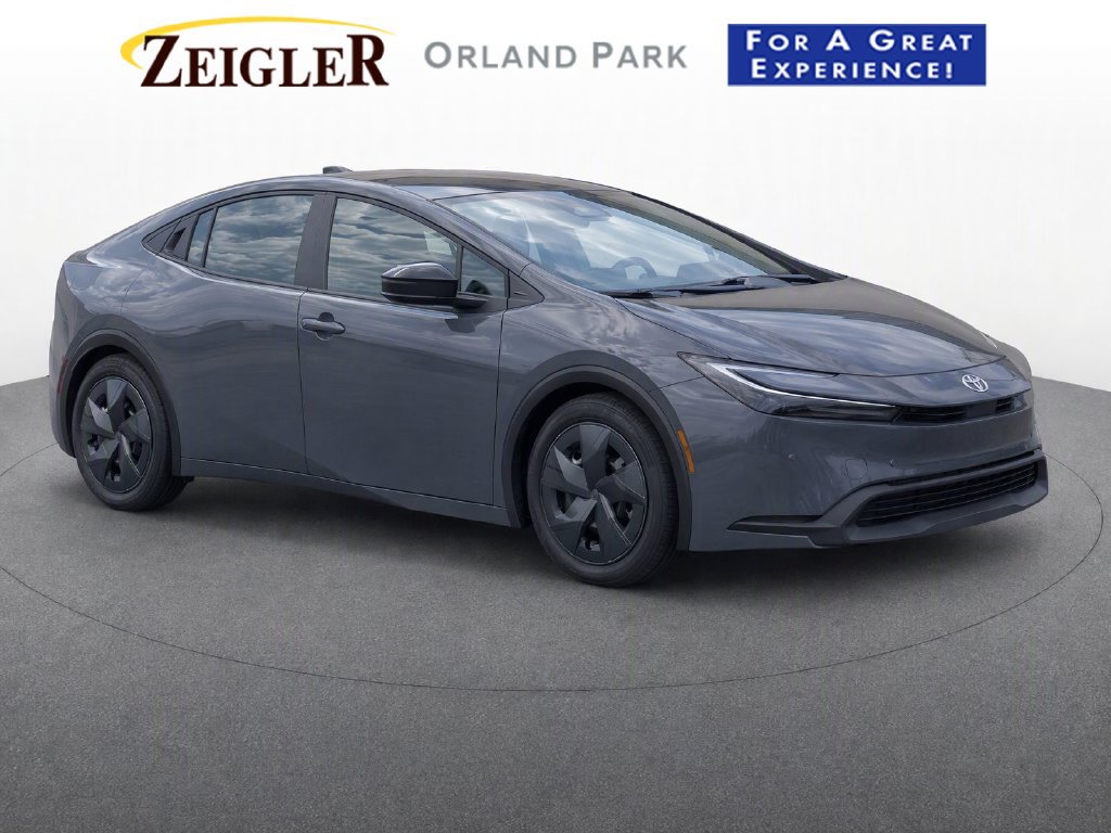 Used 2023 Toyota Prius LE FWD image 1