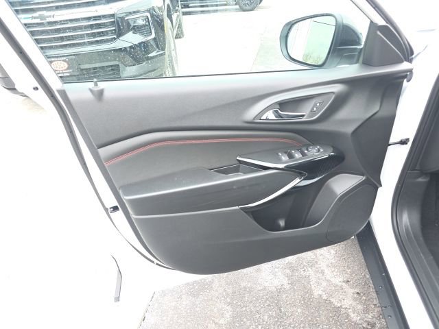 New 2026 Chevrolet Trax RS w/ Sunroof Package image 10