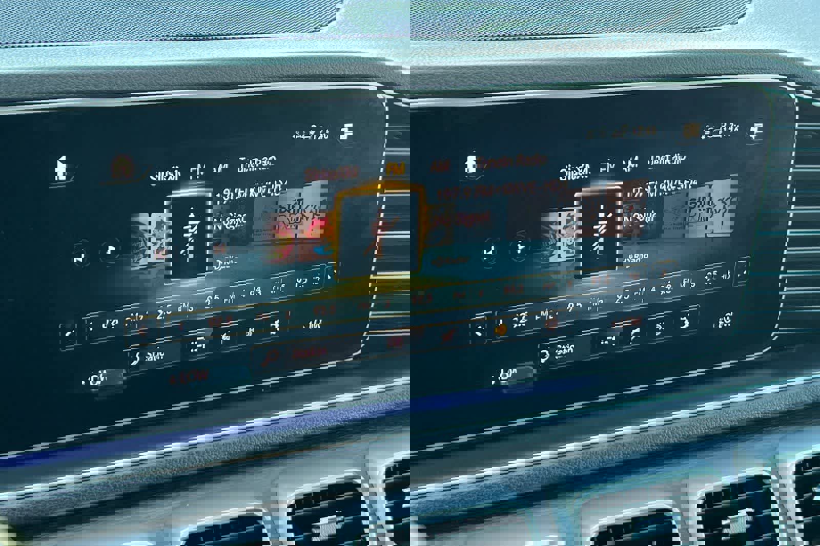 Used 2022 Mercedes-Benz GLE 350 w/ Premium Package image 23