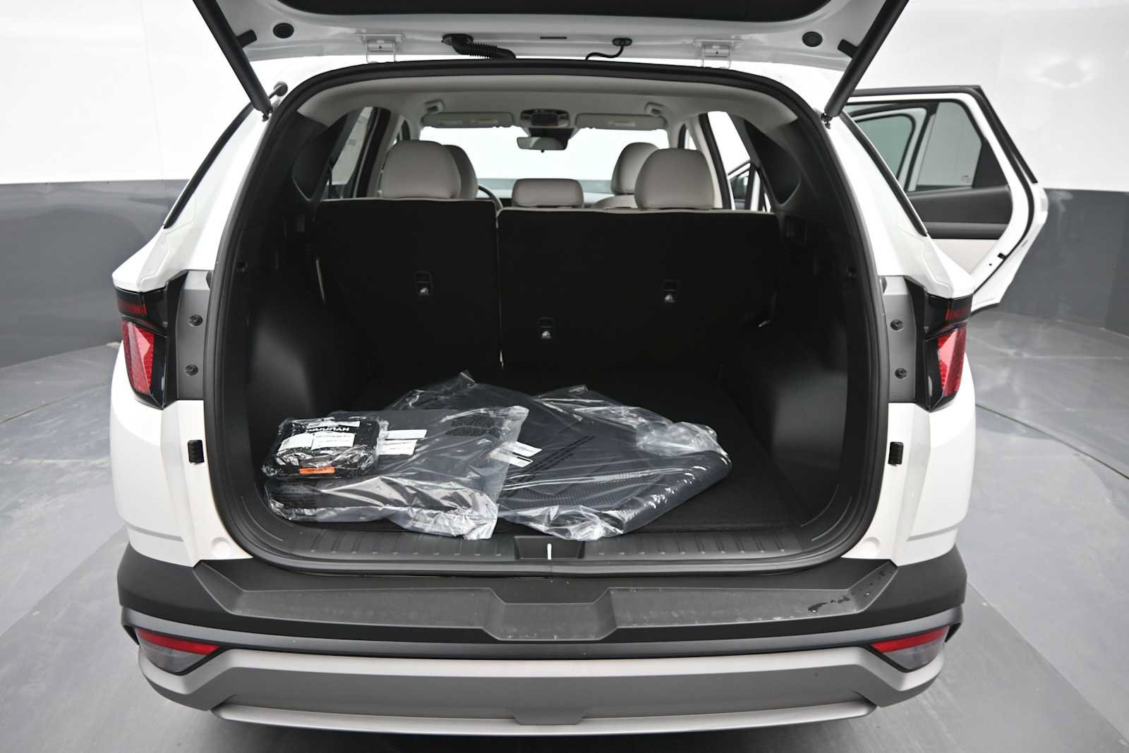 New 2026 Hyundai Tucson SEL Plus AWD/4WD image 13