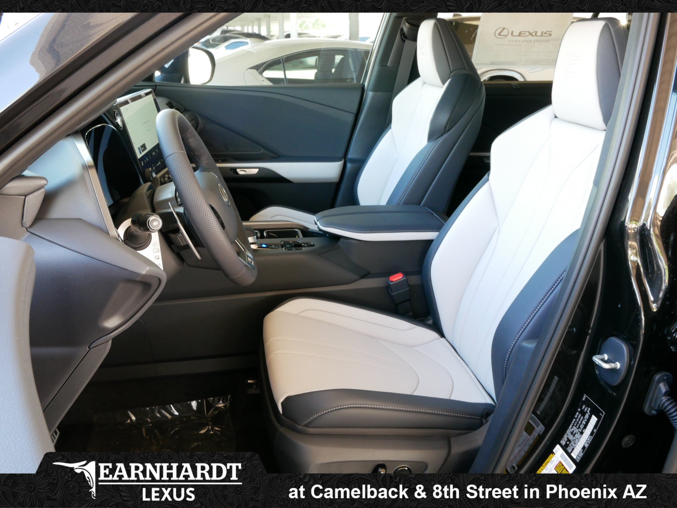 New 2026 Lexus TX 500h AWD w/ Technology Package image 2