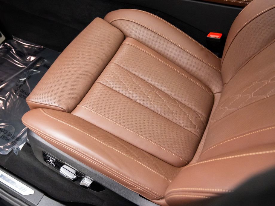 Certified 2025 BMW X7 M60i w/ Executive Package image 13