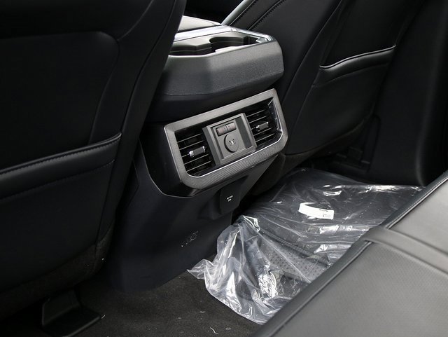 New 2026 Ford F450 Platinum image 16