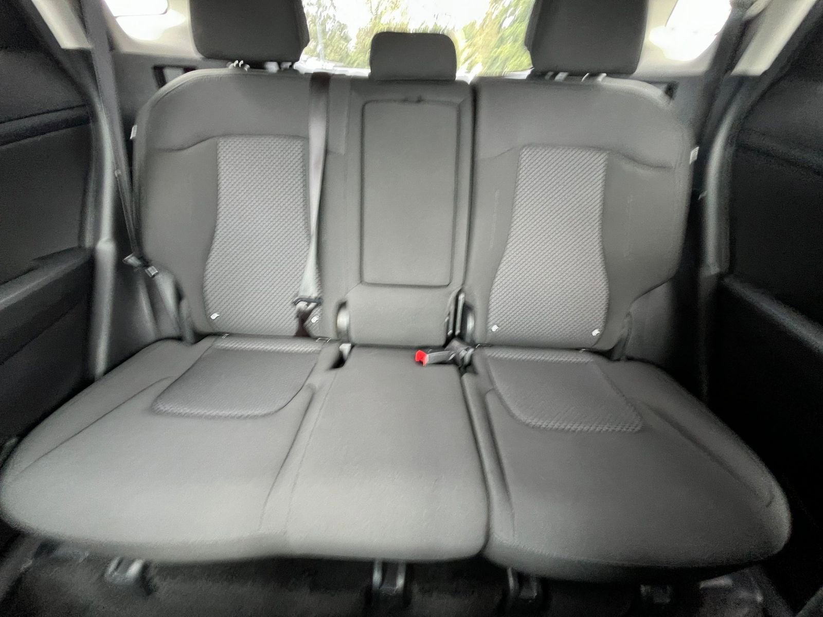 Used 2025 Kia Sportage LX image 38