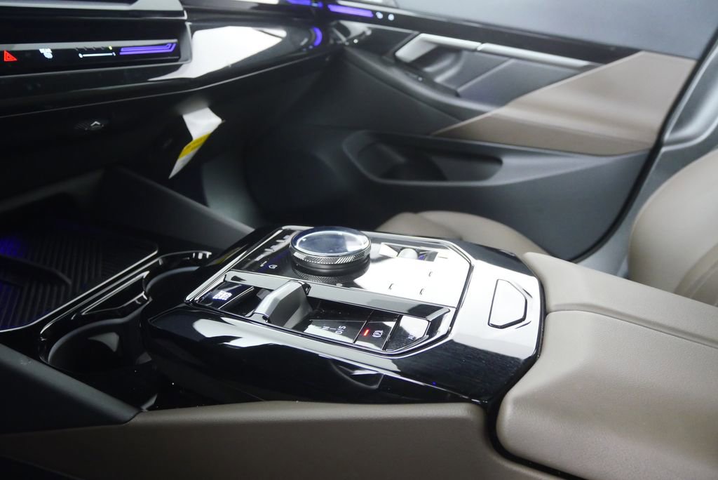 Certified 2025 BMW 530i RWD image 23