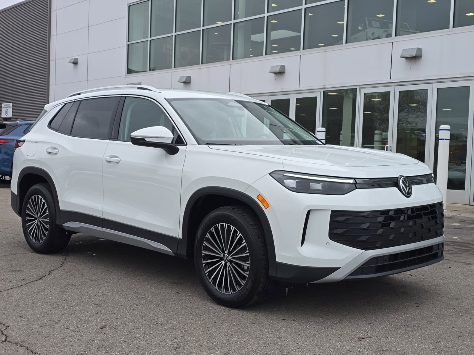 New 2026 Volkswagen Tiguan S AWD/4WD image 3