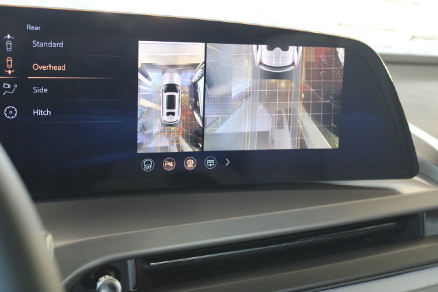 New 2027 Cadillac Vistiq Premium Luxury w/ LPO, Floor Liner Package AWD/4WD image 22