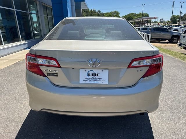 Used 2014 Toyota Camry LE w/ Moonroof Package FWD image 5