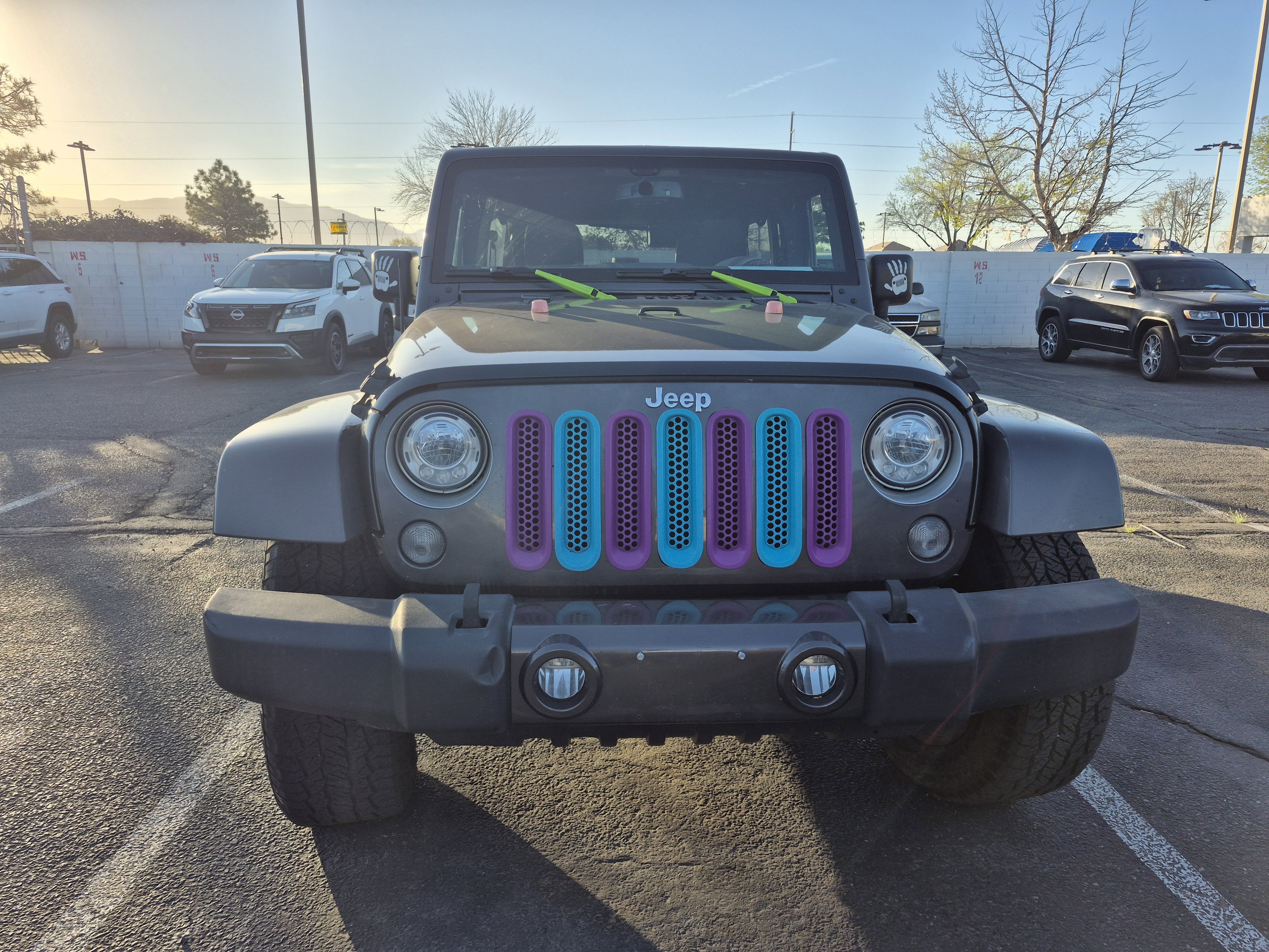 Used 2018 Jeep Wrangler Unlimited Sahara w/ Connectivity Group image 2