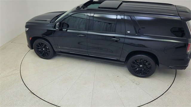 Used 2023 Cadillac Escalade ESV Sport Platinum w/ LPO, ONYX Package image 89