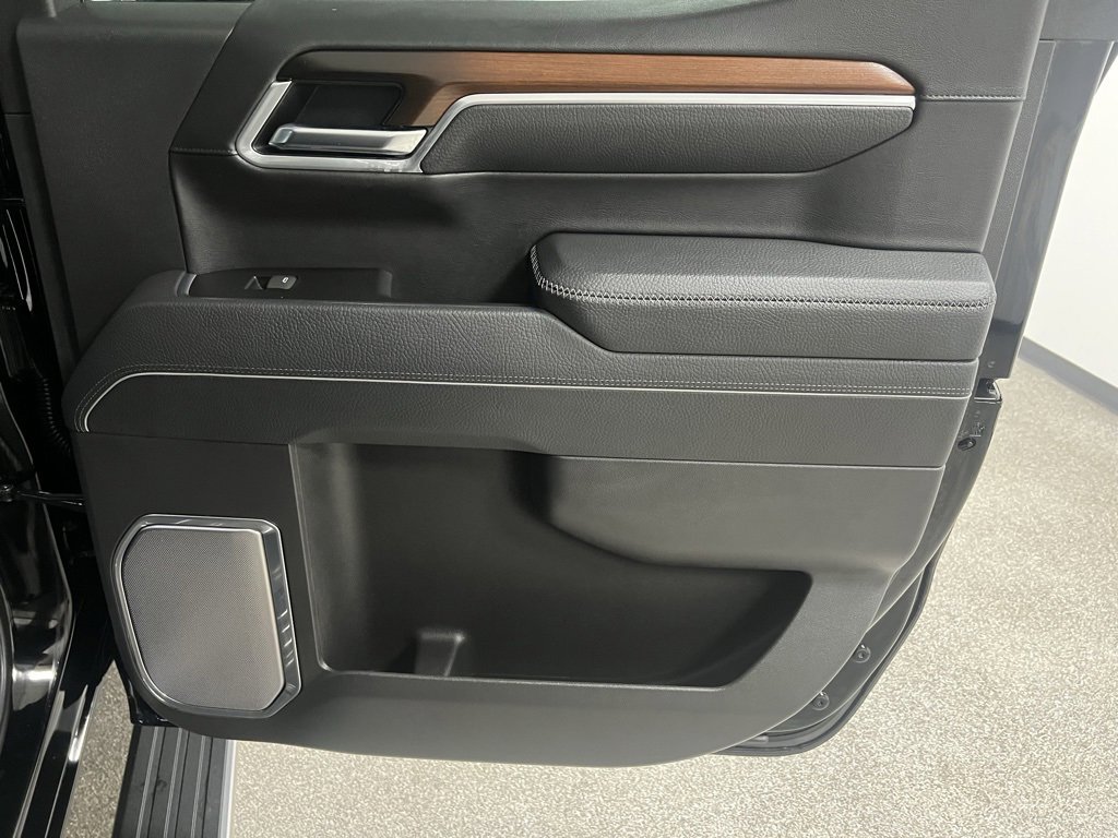 Used 2025 GMC Sierra 1500 Denali w/ Denali Reserve Package image 55