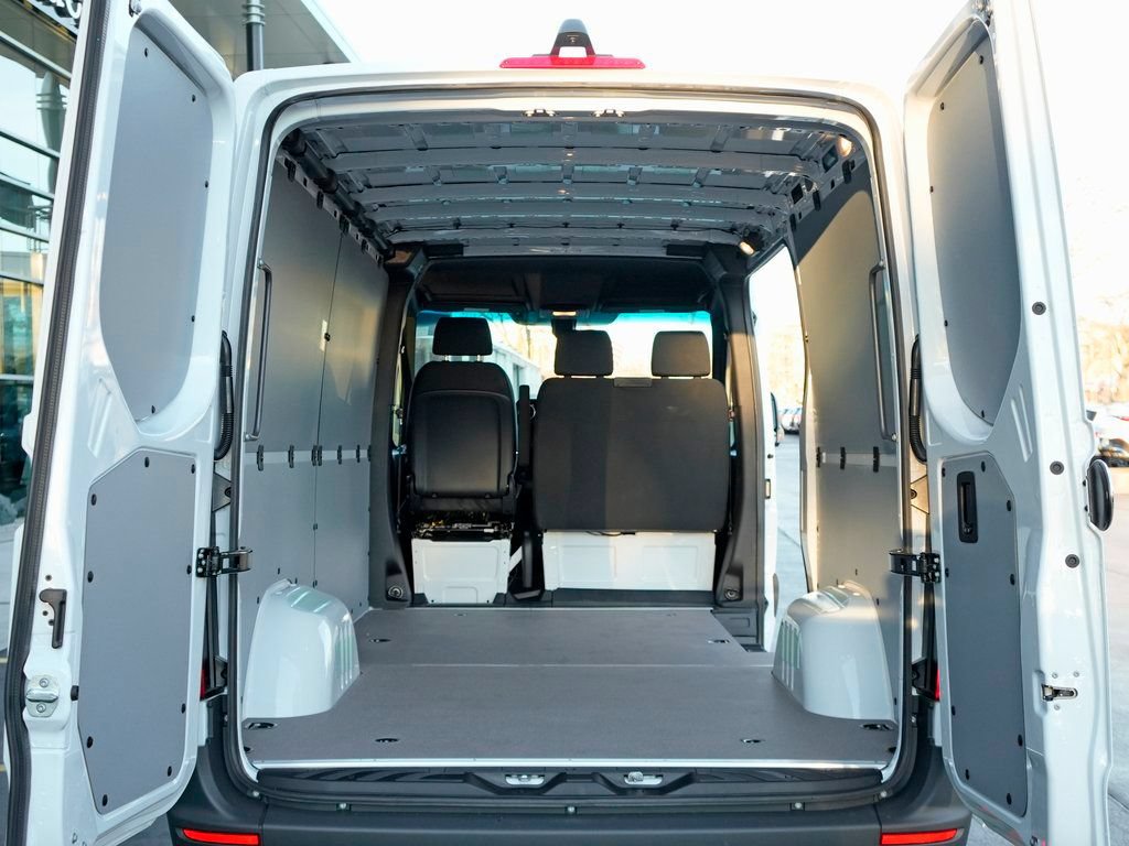 Used 2026 Mercedes-Benz Sprinter 2500 image 5
