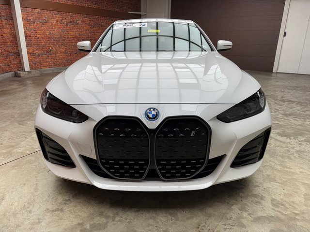 Certified 2022 BMW i4 eDrive40 w/ M Sport Package image 8