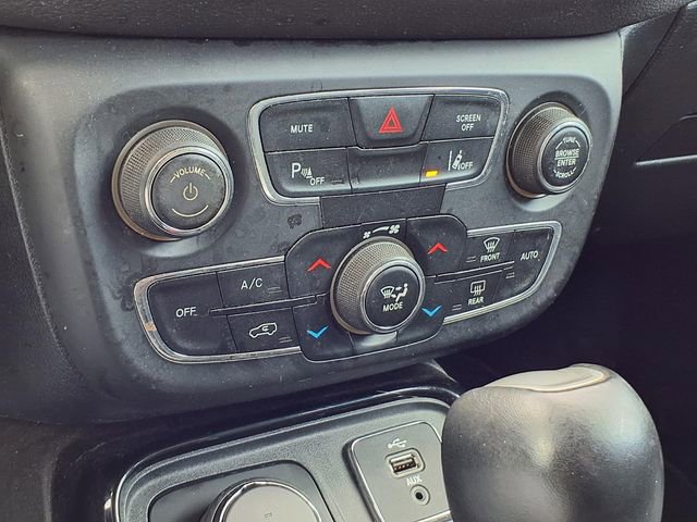 Used 2018 Jeep Compass Limited image 9