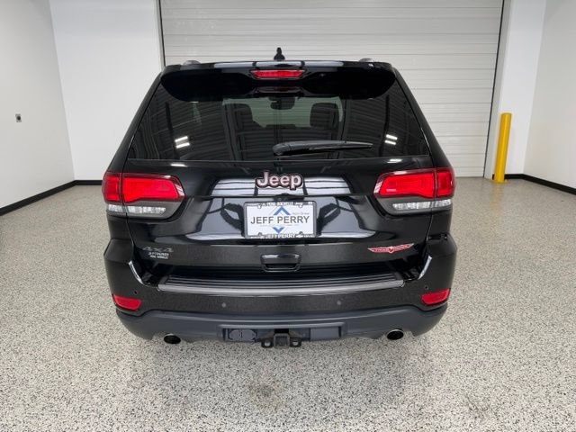 Used 2019 Jeep Grand Cherokee Trailhawk w/ Trailhawk Luxury Group AWD/4WD image 4