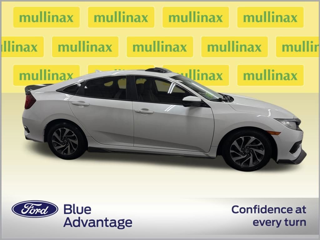 Used 2017 Honda Civic EX image 2
