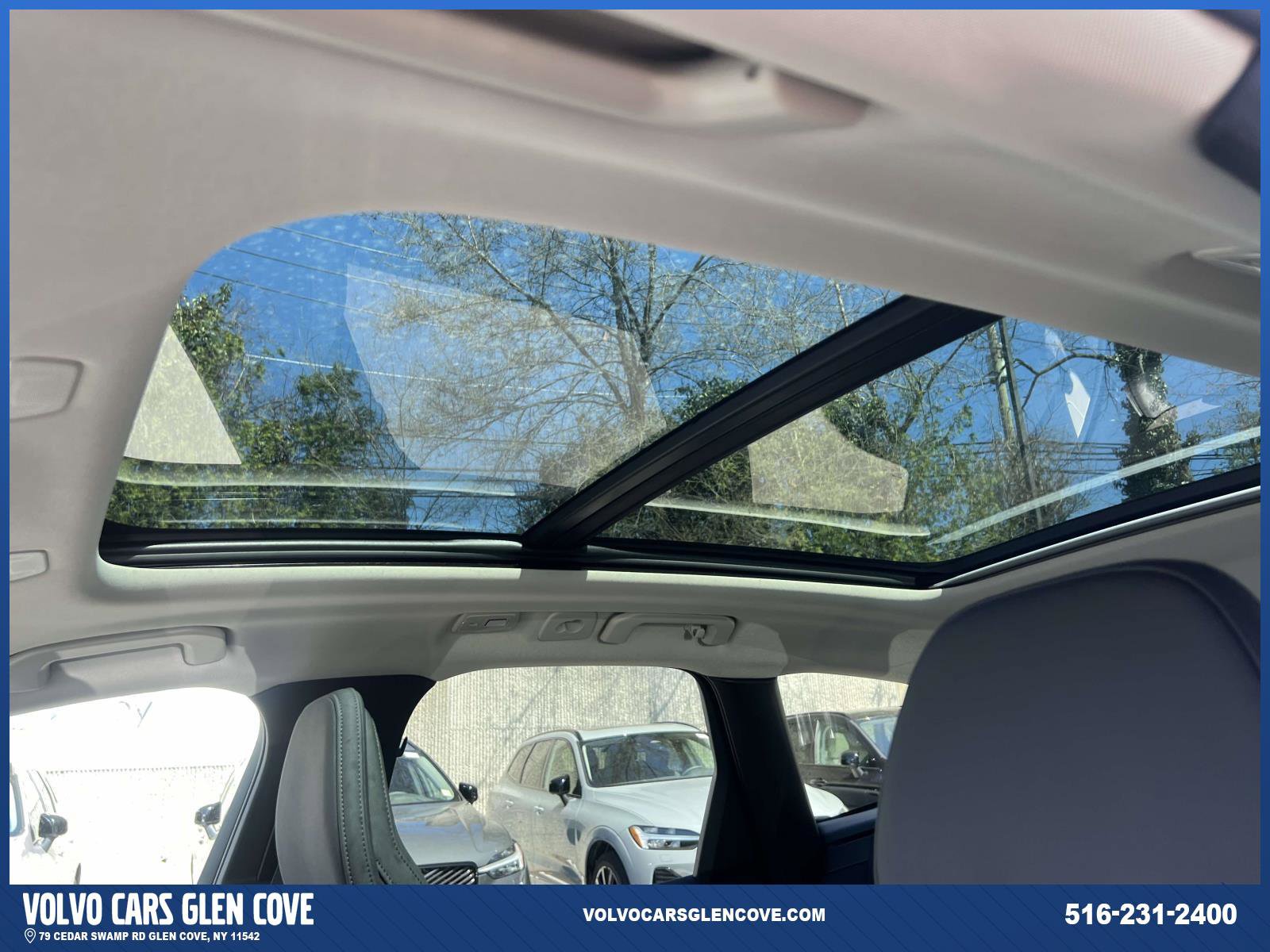 Used 2026 Volvo XC60 B5 Plus AWD/4WD image 19