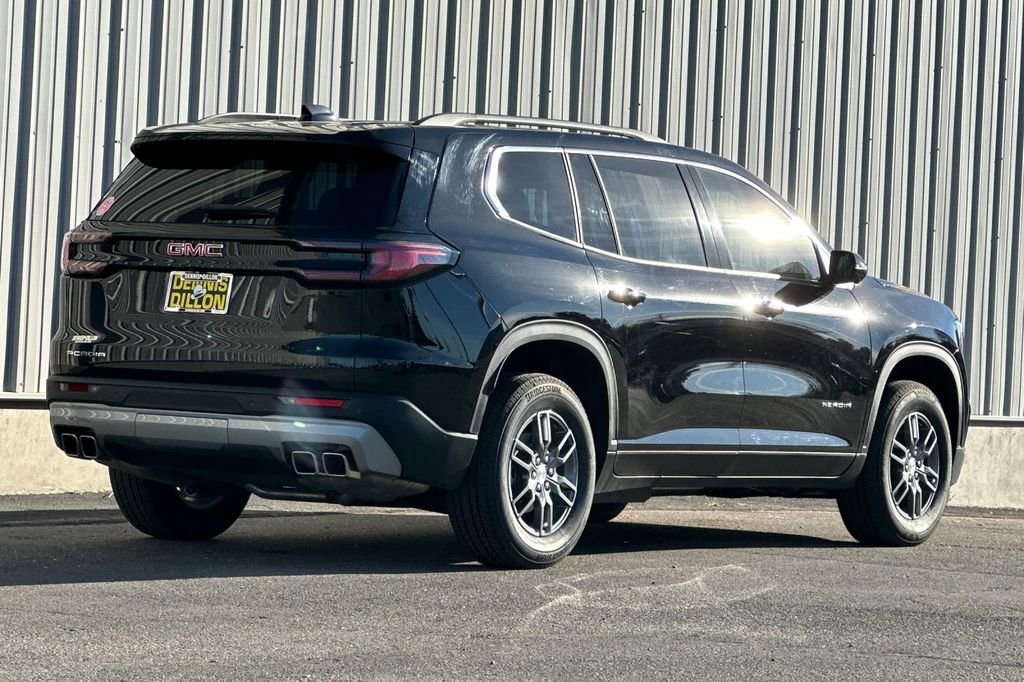 Used 2025 GMC Acadia Elevation FWD image 4
