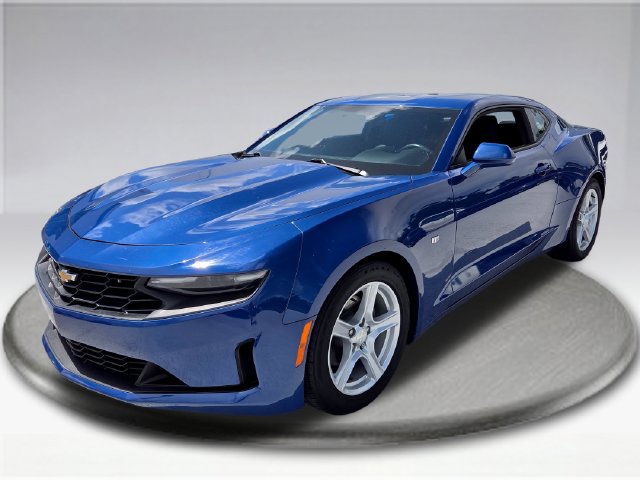 Used 2023 Chevrolet Camaro LT RWD image 16