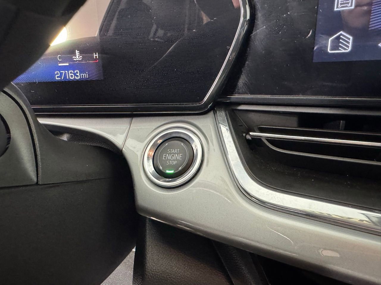 Used 2025 Chevrolet Trax LT image 20