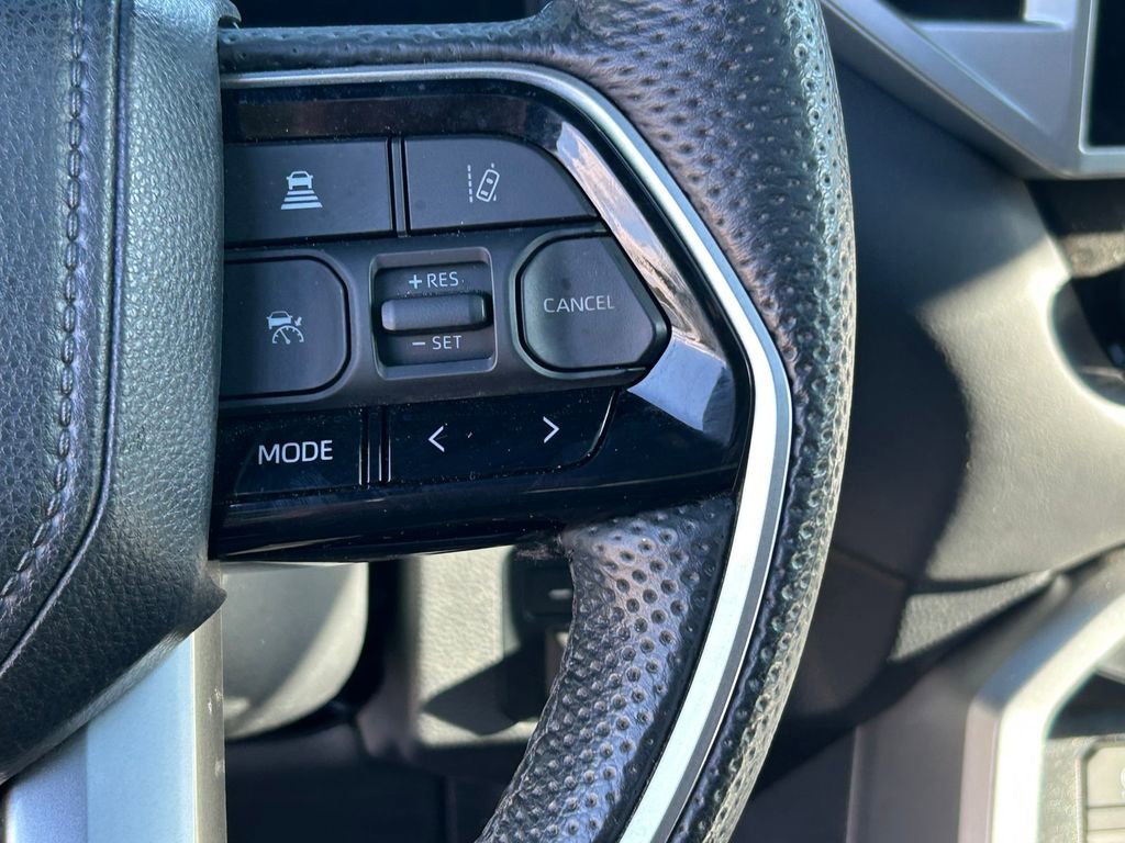 Used 2024 Toyota Sequoia Platinum AWD/4WD image 35