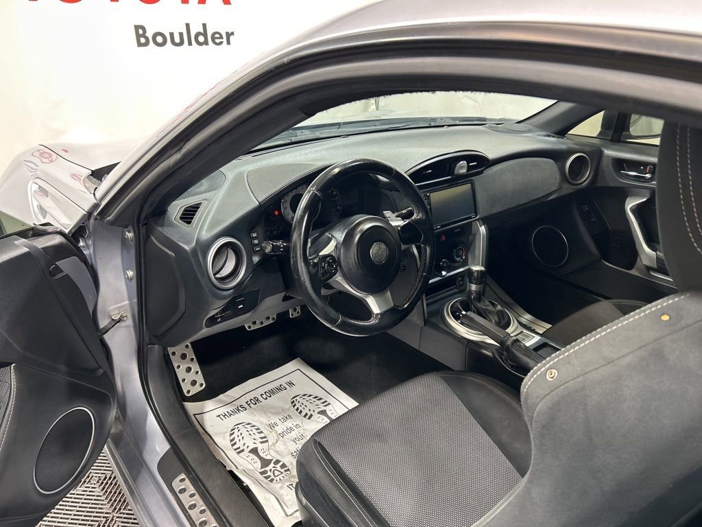 Used 2017 Toyota 86 image 16
