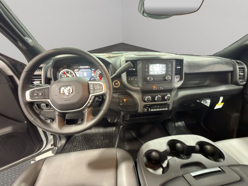 Used 2024 RAM 5500 Tradesman w/ Safety Group image 17