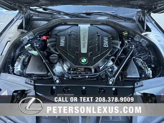 Used 2015 BMW 750i image 9