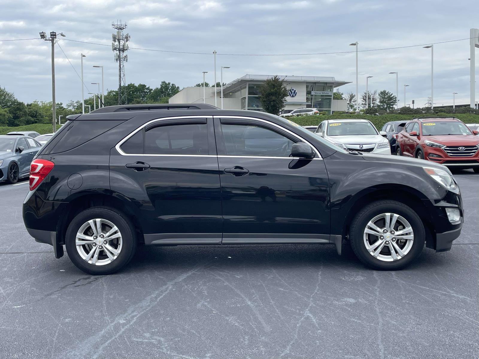 Used 2017 Chevrolet Equinox LT w/ Convenience Package FWD image 8