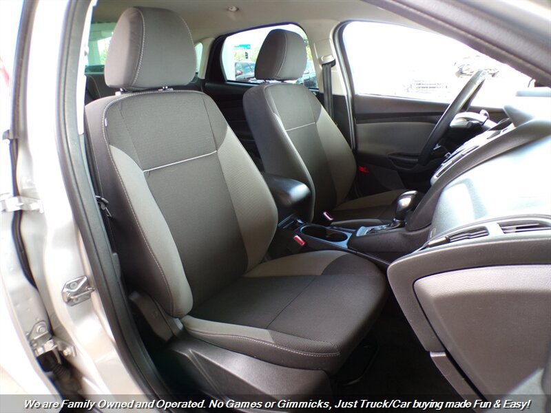 Used 2014 Ford Focus SE FWD image 24