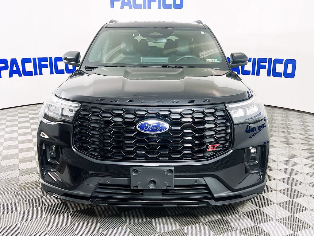 Used 2025 Ford Explorer ST w/ Sun And Sound Package AWD/4WD image 2
