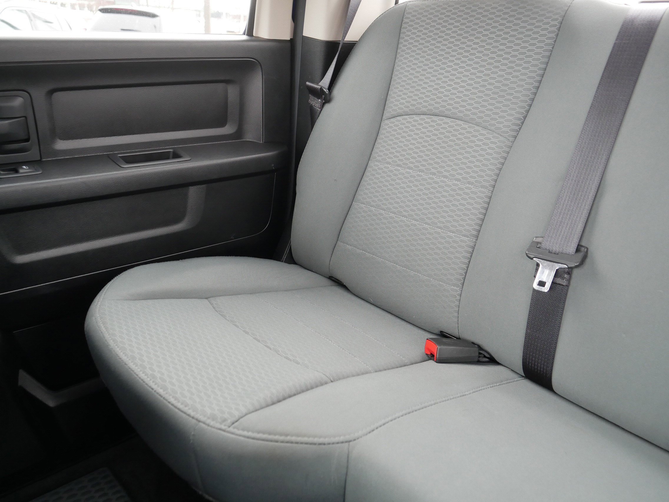 Used 2015 RAM 1500 Express image 12