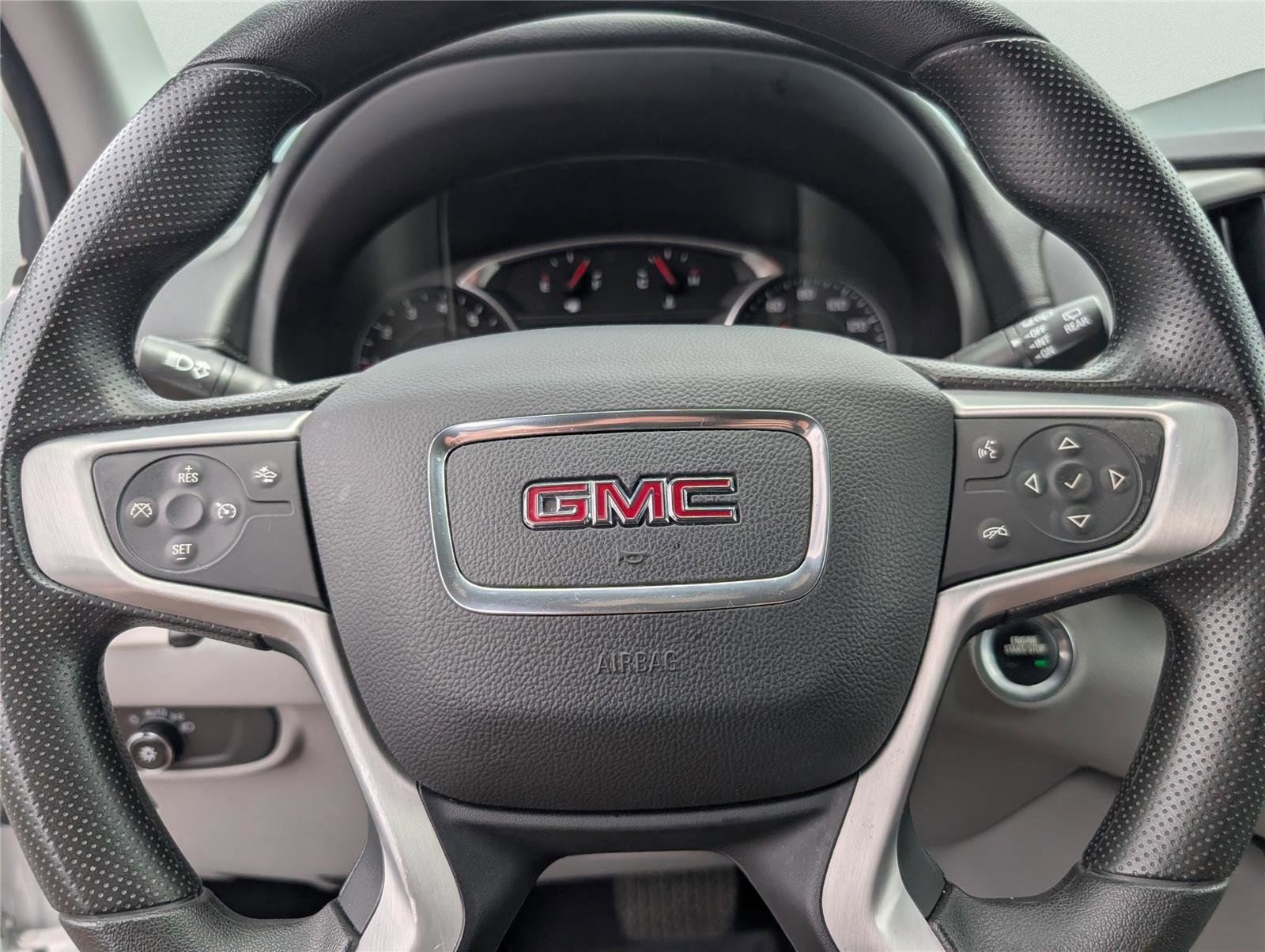 Used 2024 GMC Terrain SLE FWD image 23