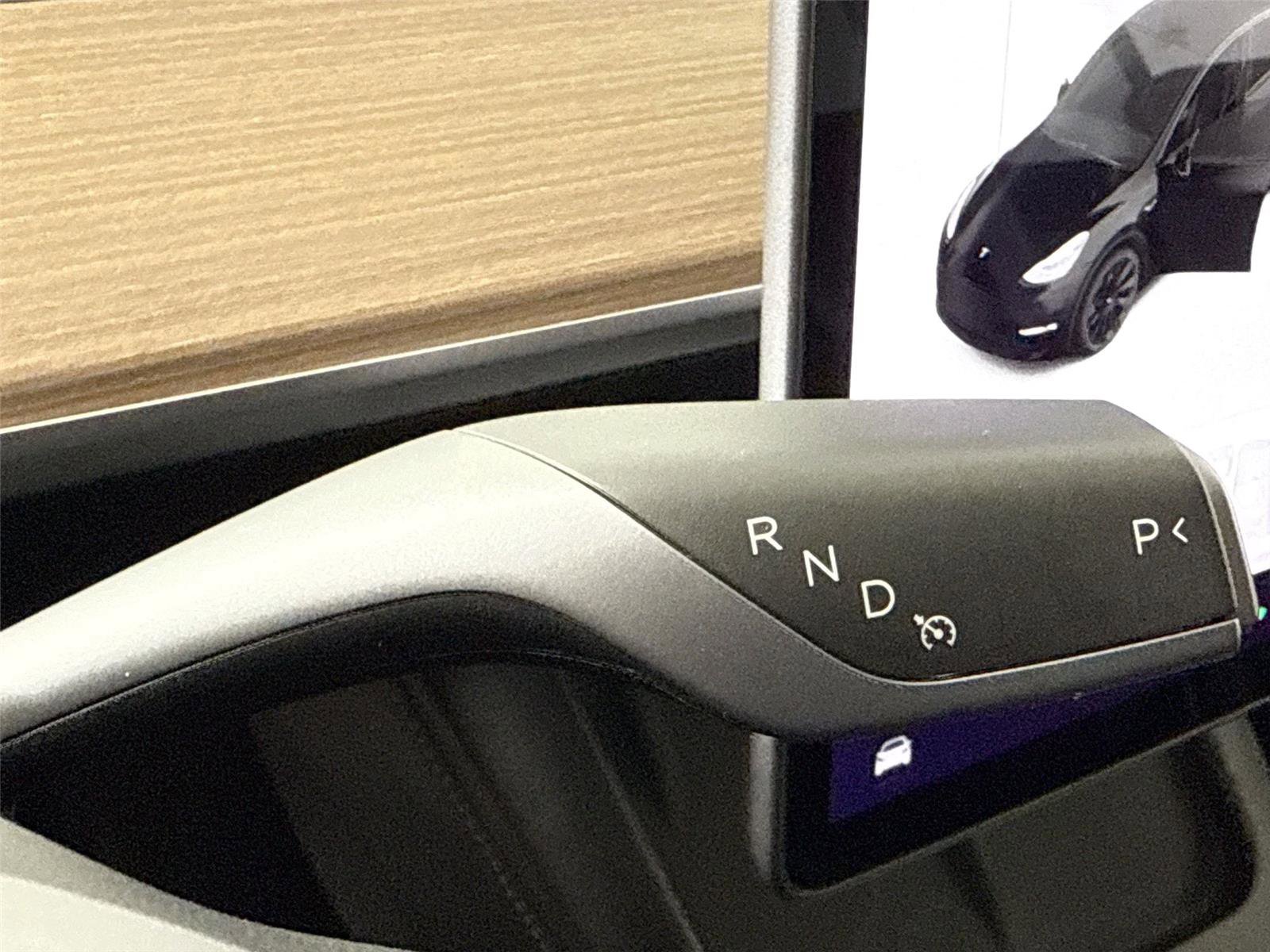 Used 2021 Tesla Model Y Long Range image 24