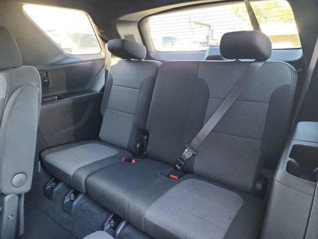 Used 2023 Chevrolet Traverse LT image 33