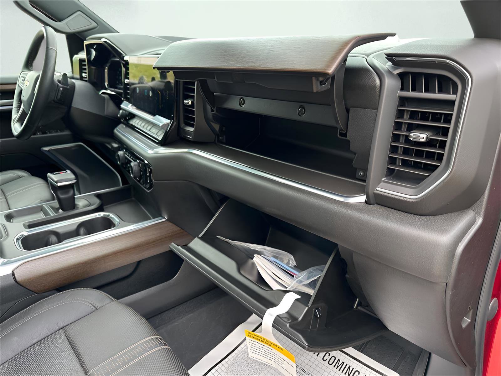 Used 2024 Chevrolet Silverado 1500 High Country w/ High Country Premium Package image 29