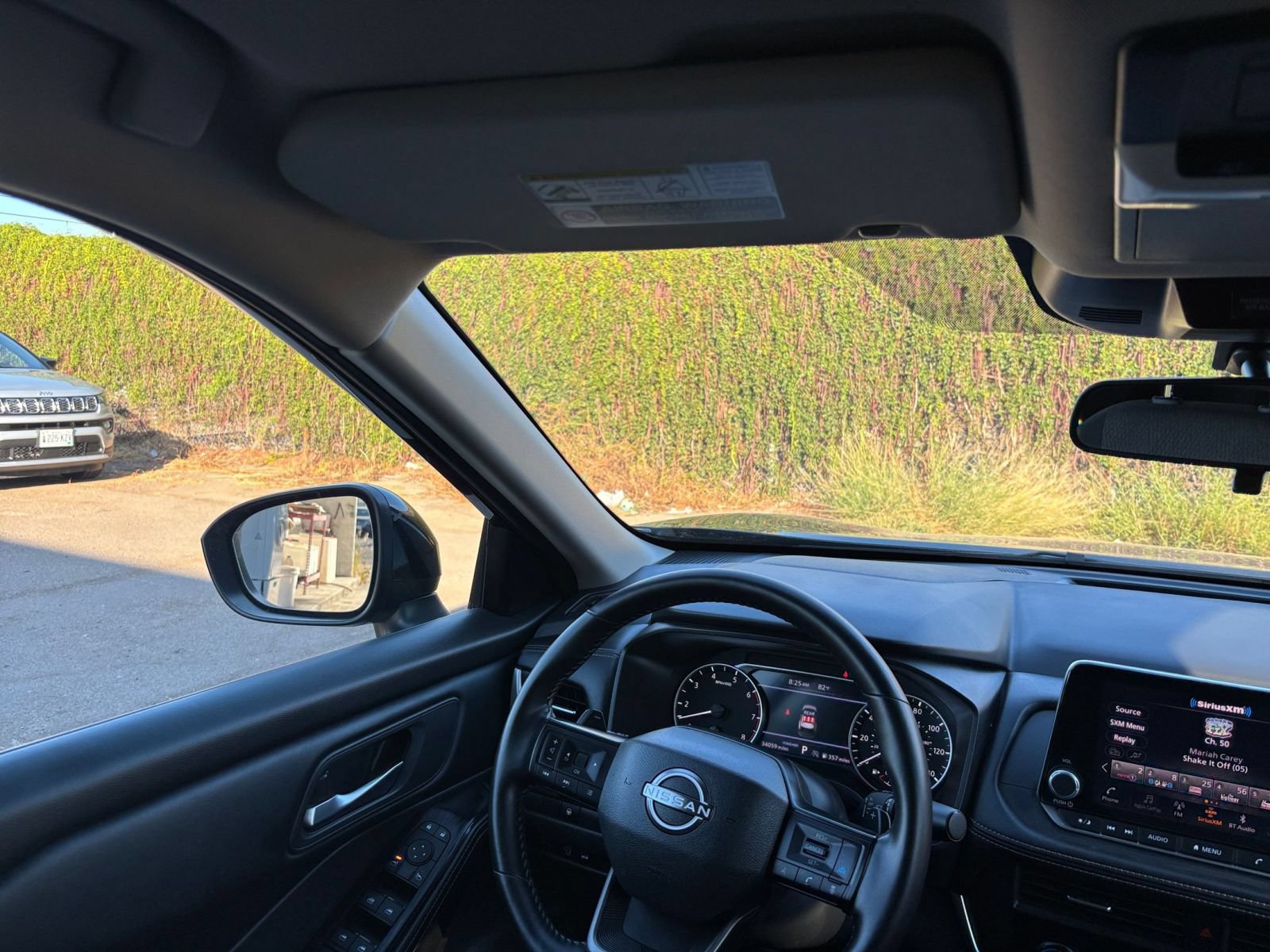 Used 2025 Nissan Rogue SV FWD image 35
