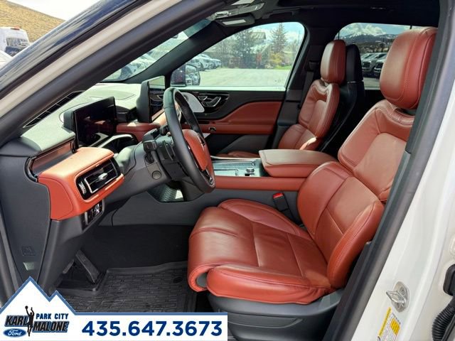 Used 2025 Lincoln Aviator Reserve w/ Equipment Group 201A image 12