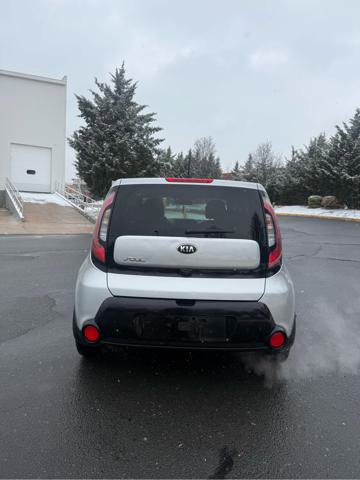 Used 2016 Kia Soul + image 7