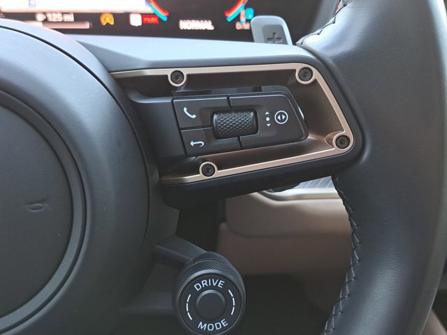 Certified 2024 Porsche Cayenne S image 30