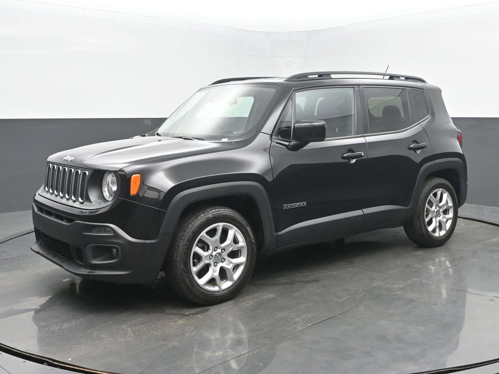 Used 2017 Jeep Renegade Latitude FWD image 3