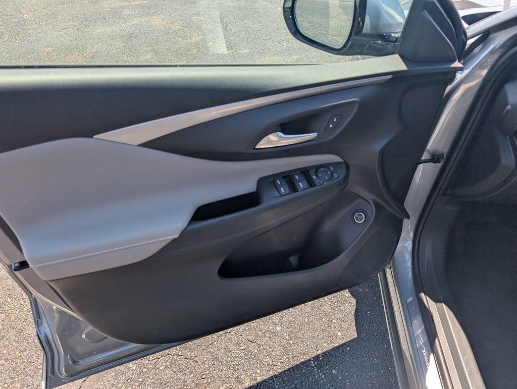 New 2026 Buick Envista Avenir FWD image 14