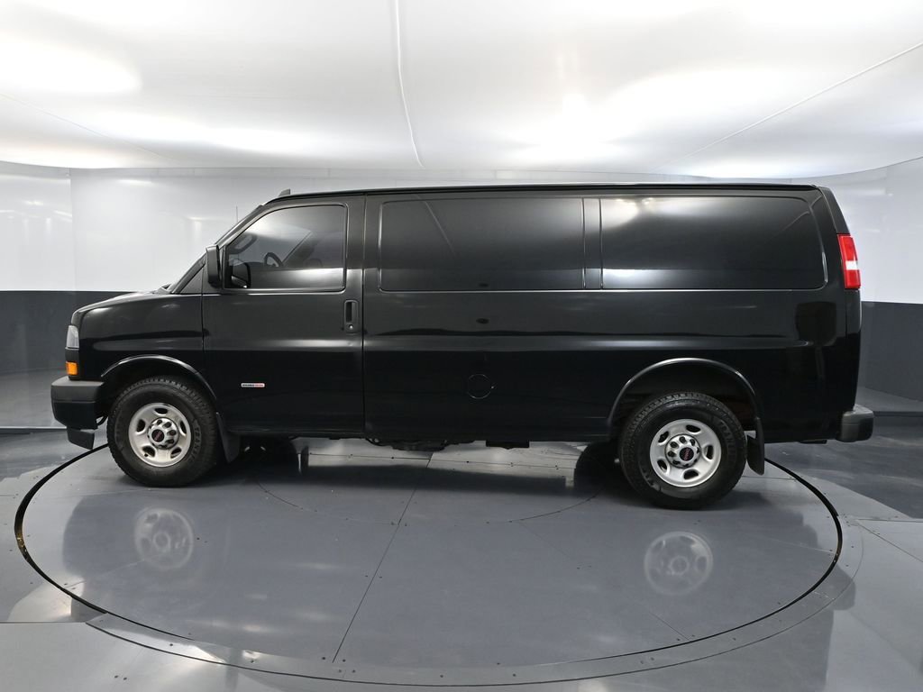 Used 2018 GMC Savana 2500 image 9
