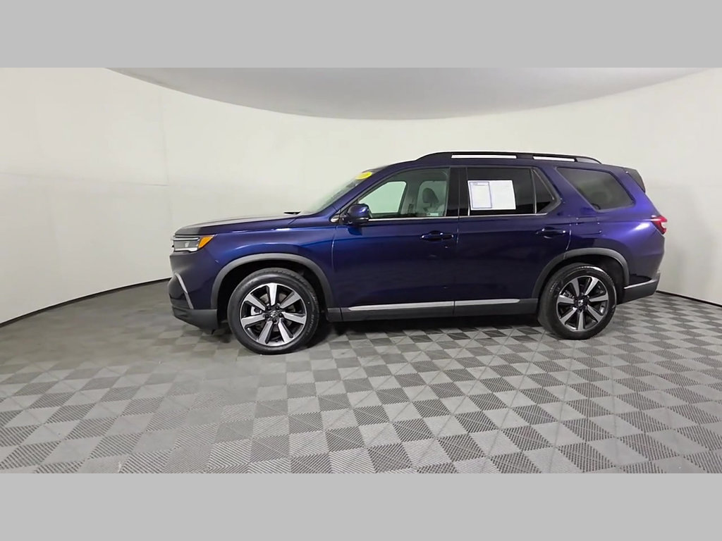 Used 2025 Honda Pilot Touring image 46