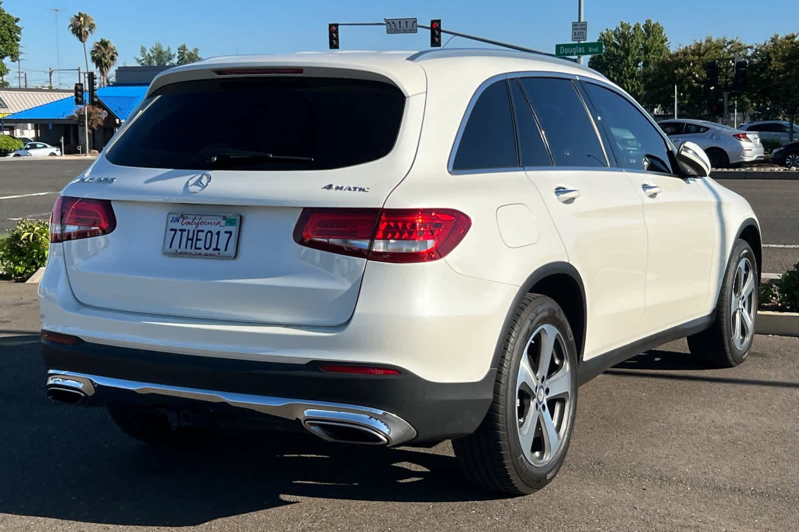 Used 2016 Mercedes-Benz GLC 300 4MATIC image 4