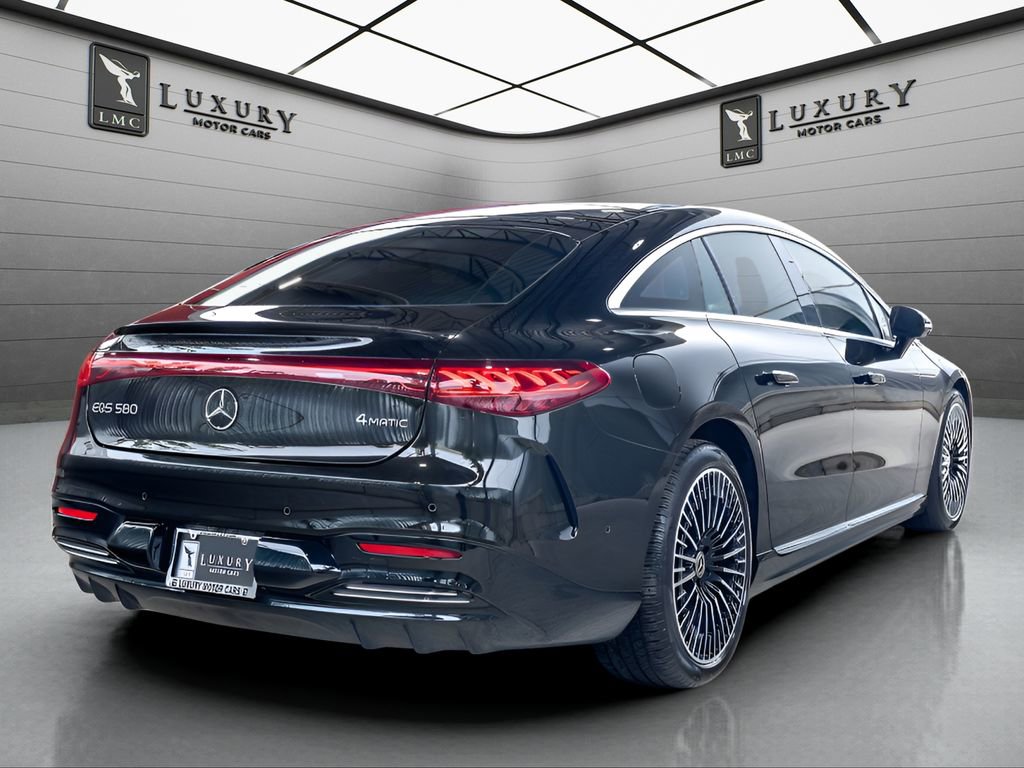 Used 2022 Mercedes-Benz EQS 580 4MATIC Sedan w/ Pinnacle Trim Package image 8