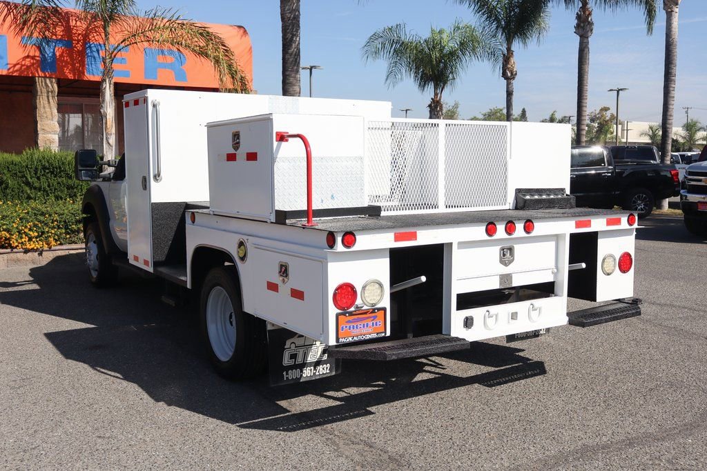 Used 2016 Ford F550 2WD Regular Cab Super Duty image 7