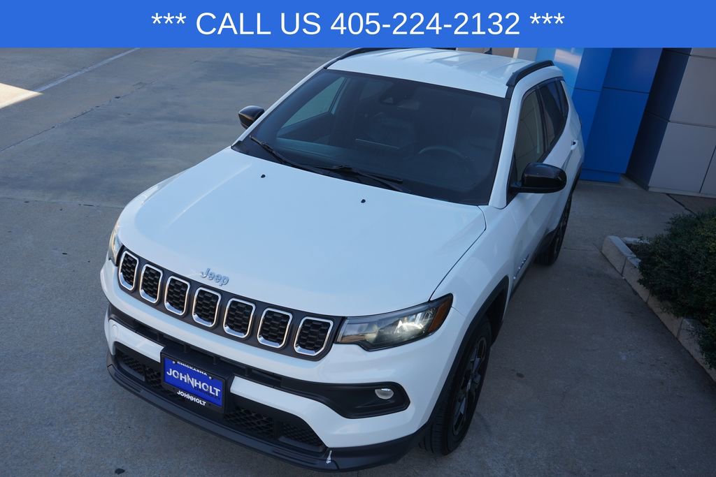 Used 2024 Jeep Compass Latitude image 15